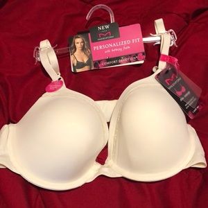Maidenform bra, never worn. Size 38C